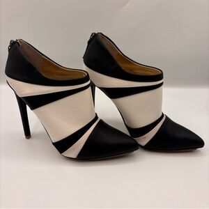 GX Kameko Heeled Bootie Shoe‎ Gwen Stefani 4 3/4” Heel Black White Size 8